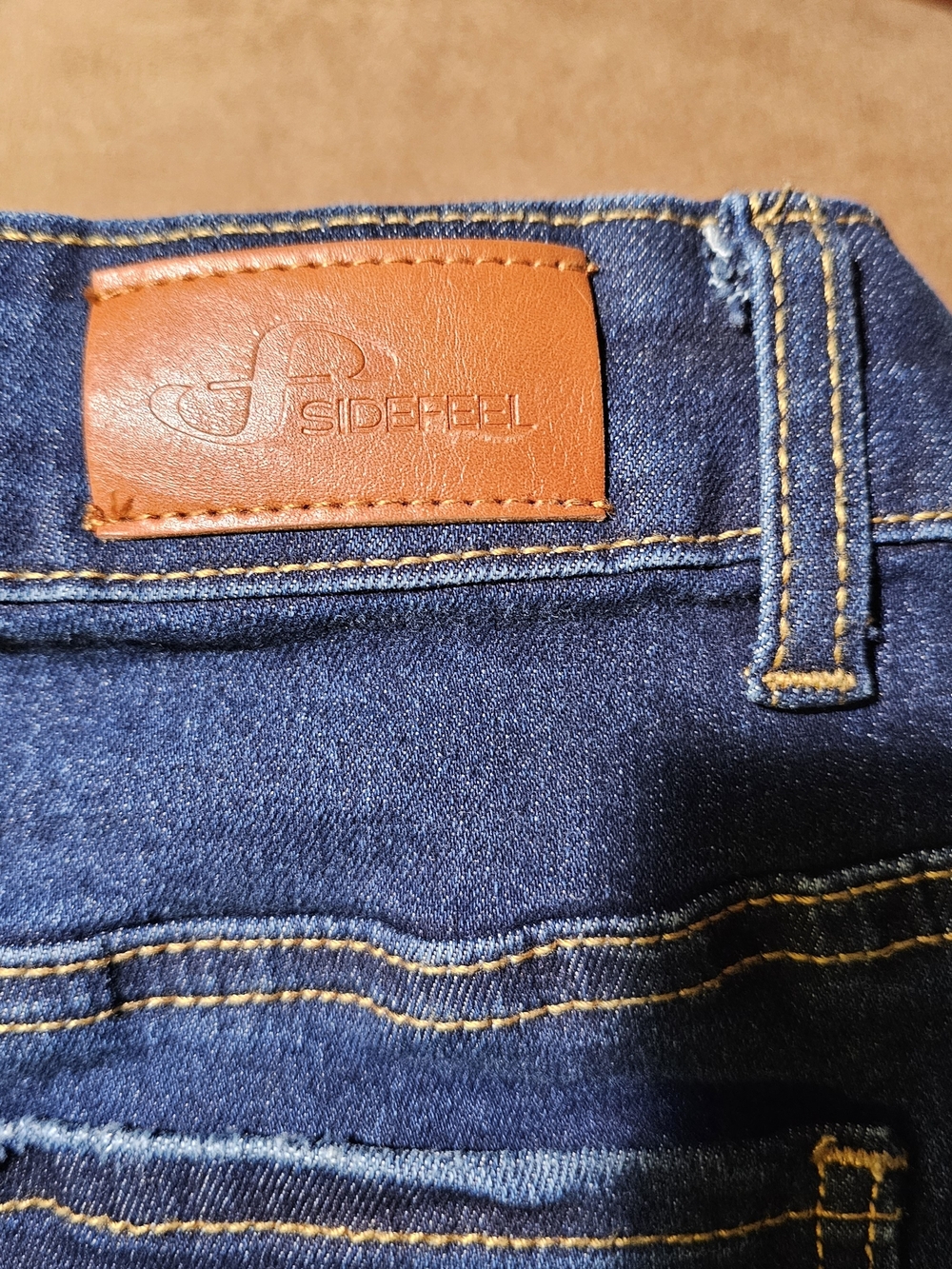 High-Waisted Wide-Leg Jeans - Dark Blue - Picture 7 of 11
